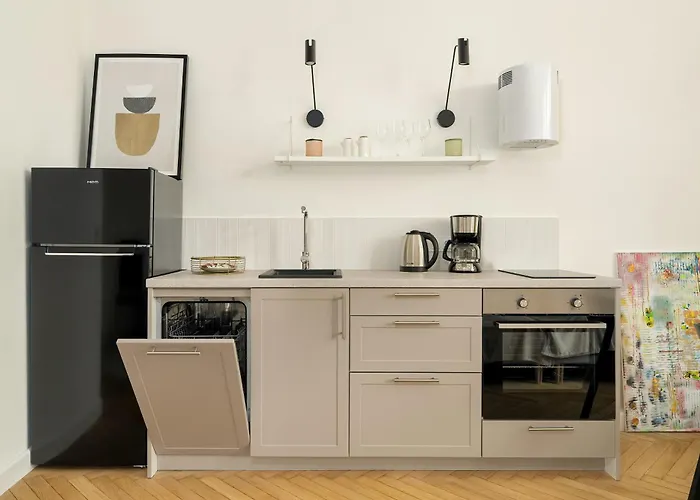 Bright Near The Zoo And Mtp By Renters Poznaň